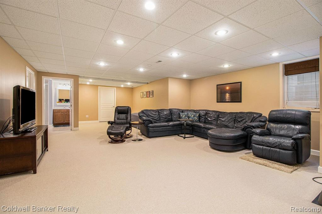 18007 STONEBROOK Drive, Northville, MI 48168 — Photo 40