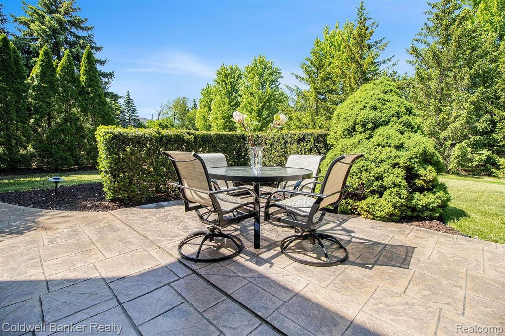 18007 STONEBROOK Drive, Northville, MI 48168 — Photo 44