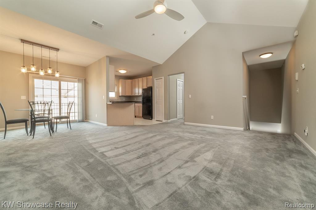 4211 ADDINGTON Drive, Commerce Twp, MI 48390 — Photo 2