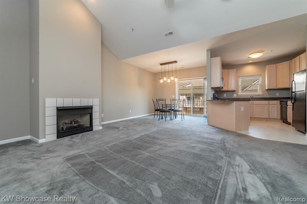 4211 ADDINGTON Drive, Commerce Twp, MI 48390 — Photo 4