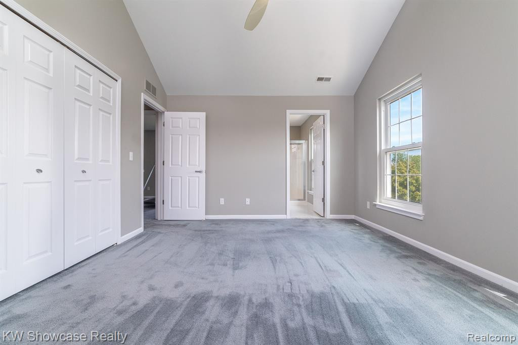 4211 ADDINGTON Drive, Commerce Twp, MI 48390 — Photo 6