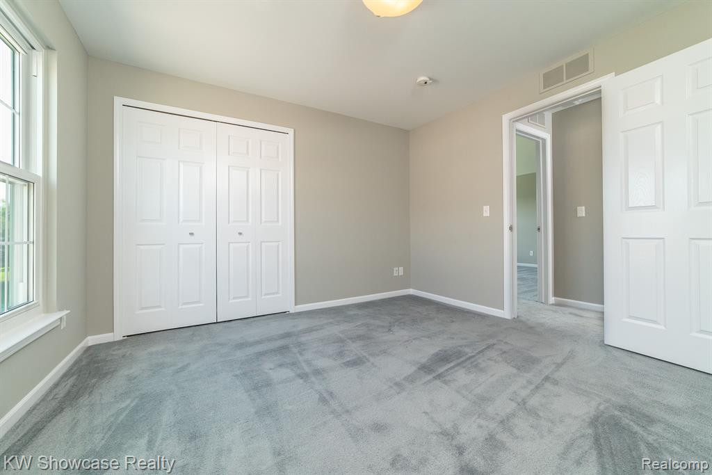 4211 ADDINGTON Drive, Commerce Twp, MI 48390 — Photo 10