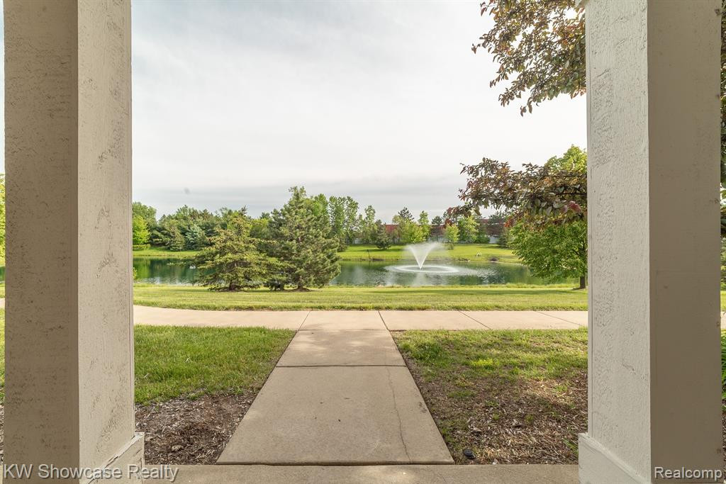 4211 ADDINGTON Drive, Commerce Twp, MI 48390 — Photo 15