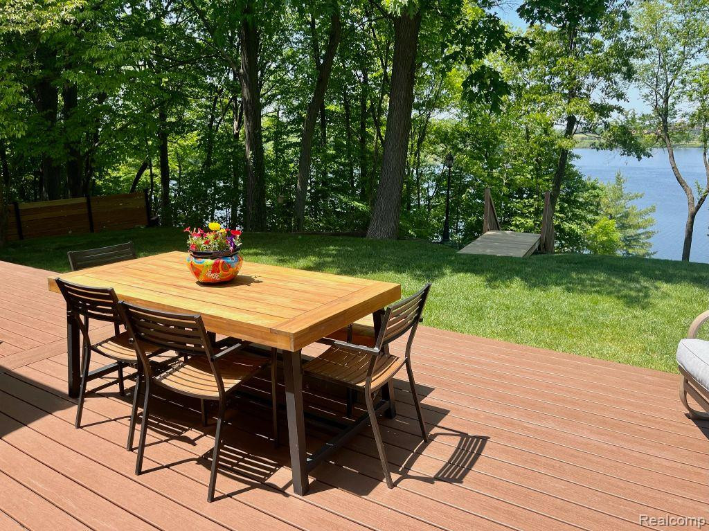7963 LAKE CREST Drive, Ypsilanti, MI 48197 — Photo 32
