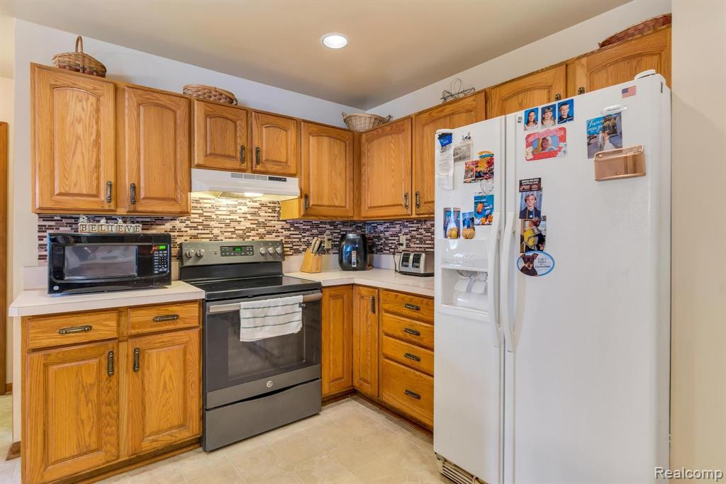 9356 MAPLE Street, New Lothrop, MI 48460 — Photo 26