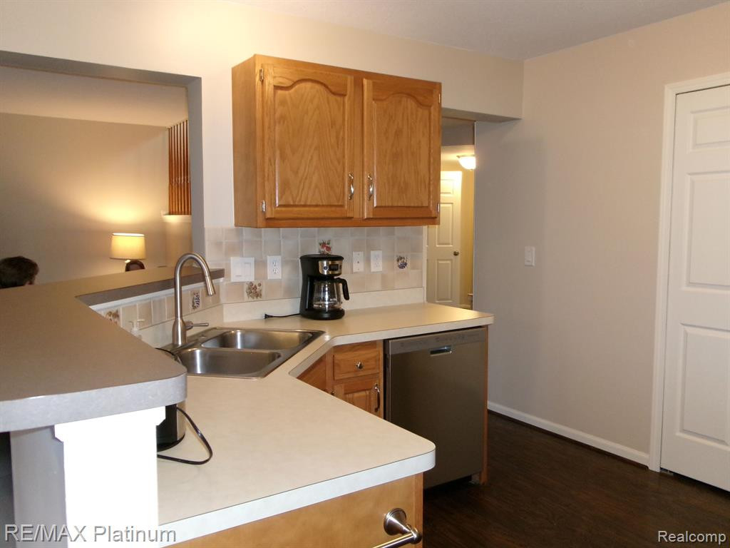 4406 Willow View Ct., Howell, MI 48843 — Photo 4