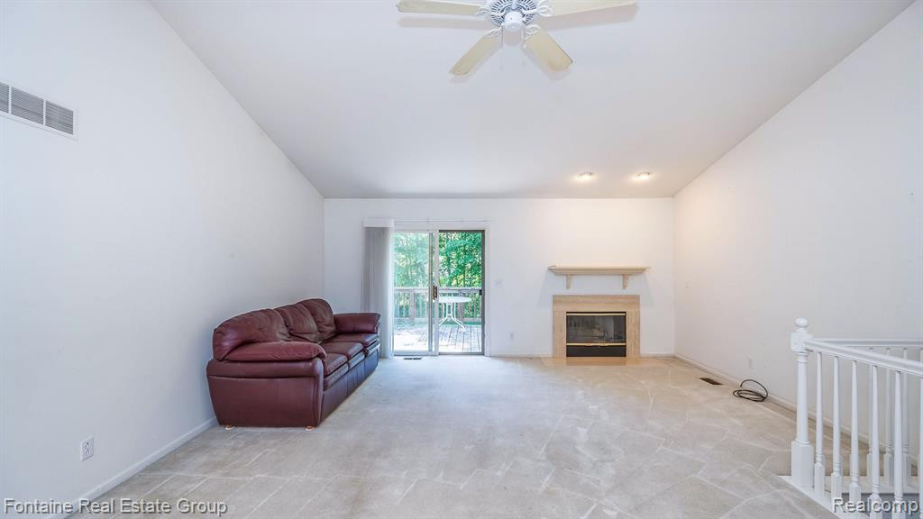 7535 GREEN MEADOW Lane, Canton, MI 48187 — Photo 11