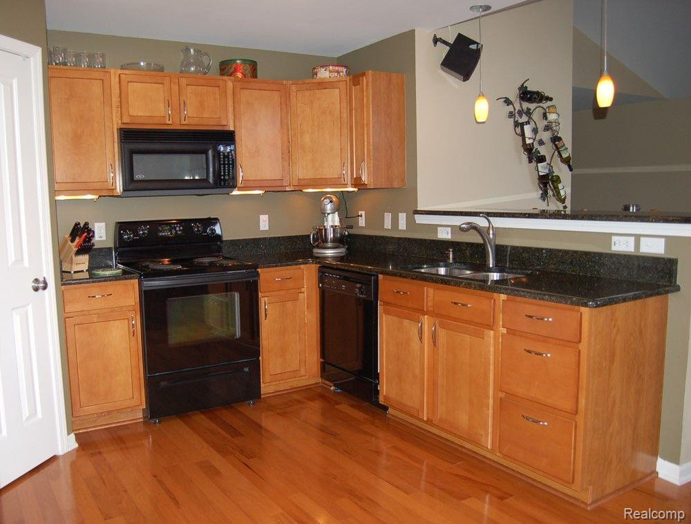 4053 ELIZABETH Avenue, Canton, MI 48188 — Photo 4