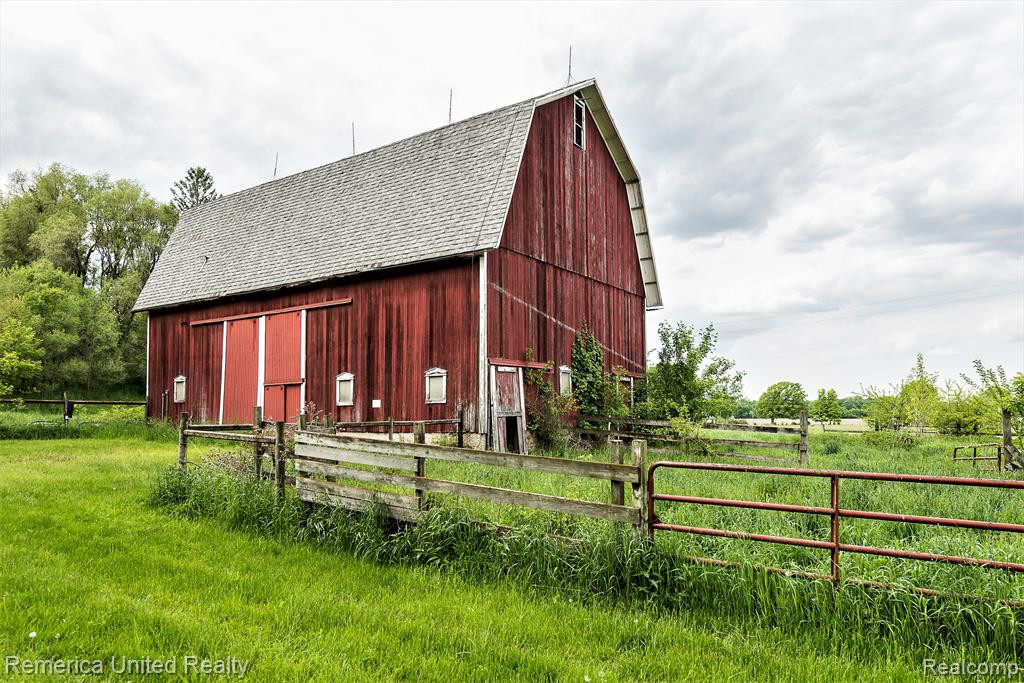 1405 BURKLEY Road, Williamston, MI 48895 — Photo 4