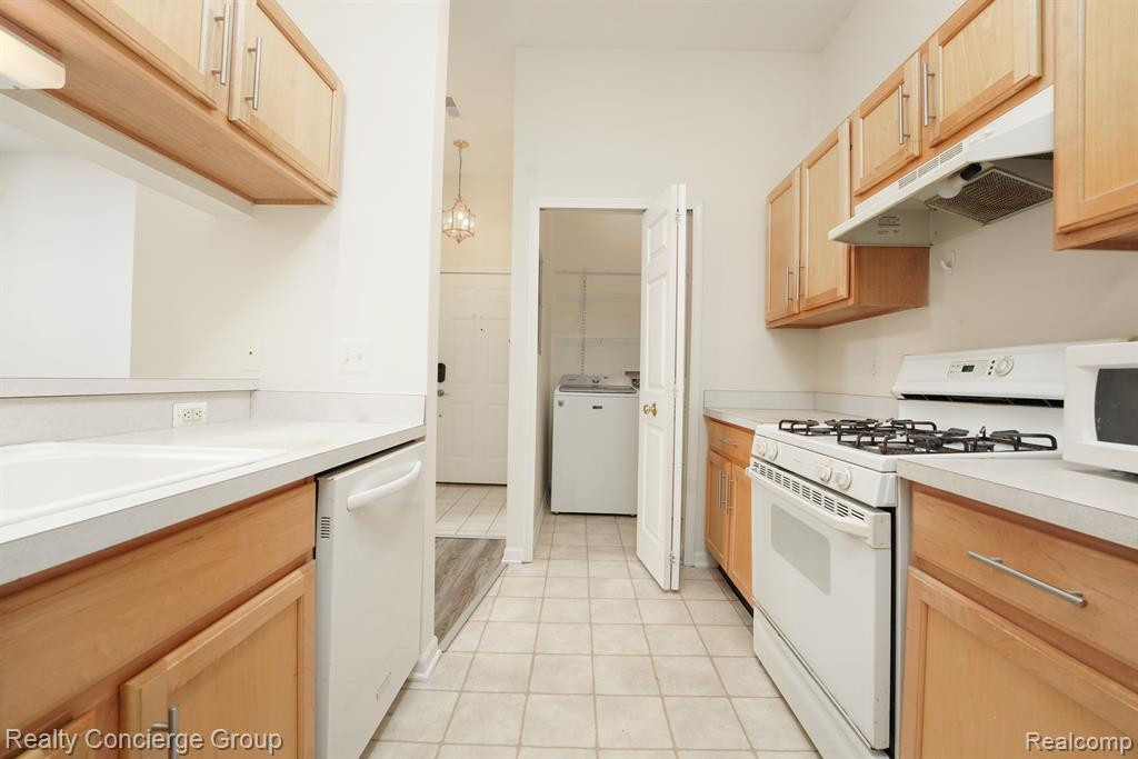 1187 JOYCE Lane, Ann Arbor, MI 48103 — Photo 7
