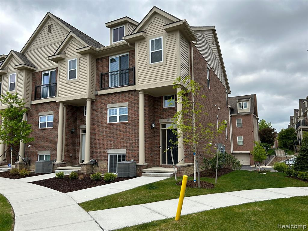 41656 ORIANNA Lane, 7, Novi, MI — Photo 2