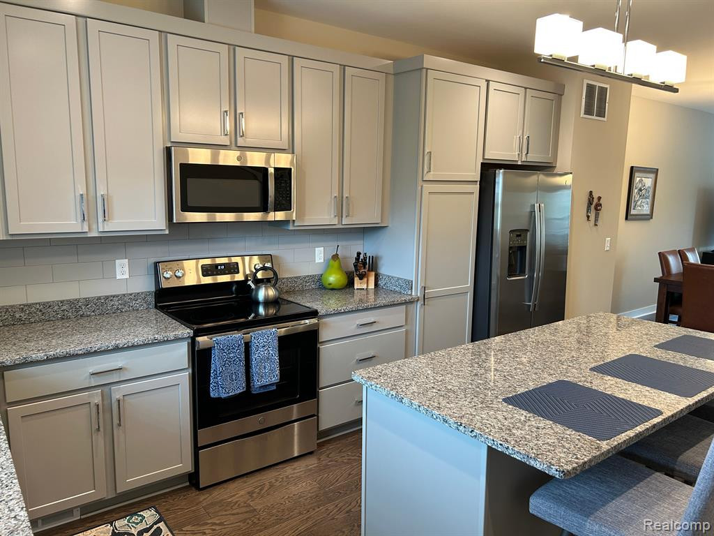 41656 ORIANNA Lane, 7, Novi, MI — Photo 8