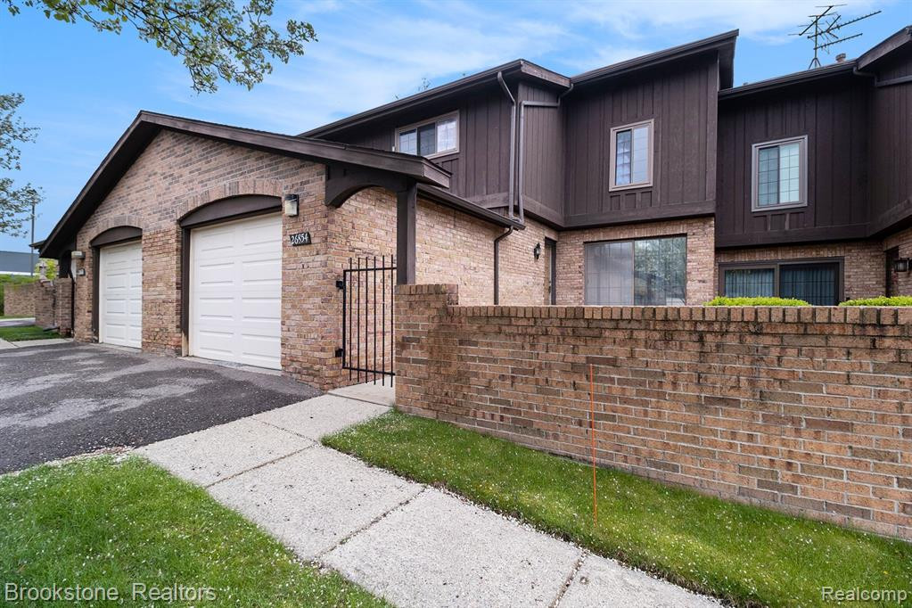 26854 SUMMERDALE Drive, Southfield, MI 48033 — Photo 3
