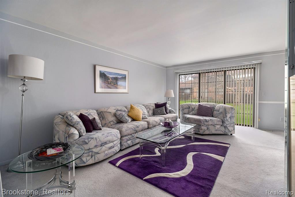 26854 SUMMERDALE Drive, Southfield, MI 48033 — Photo 5