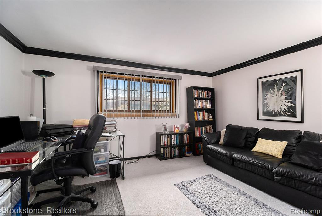 26854 SUMMERDALE Drive, Southfield, MI 48033 — Photo 14