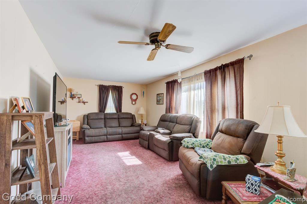 14 DIVISION Street, Oxford, MI 48371 — Photo 2
