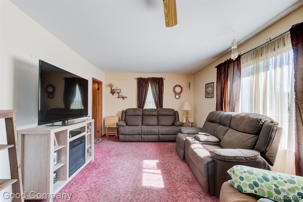 14 DIVISION Street, Oxford, MI 48371 — Photo 6