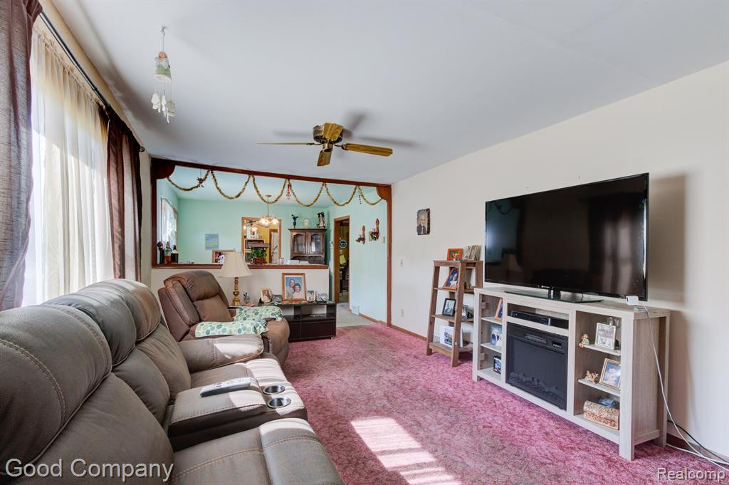 14 DIVISION Street, Oxford, MI 48371 — Photo 7