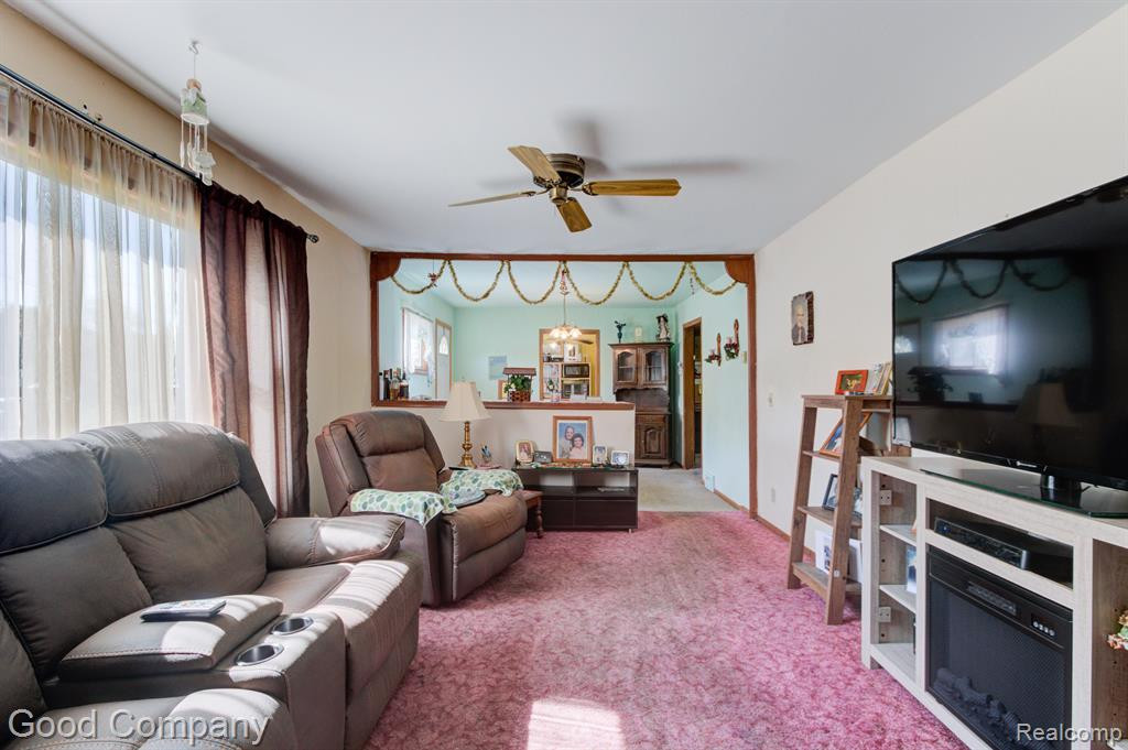 14 DIVISION Street, Oxford, MI 48371 — Photo 8