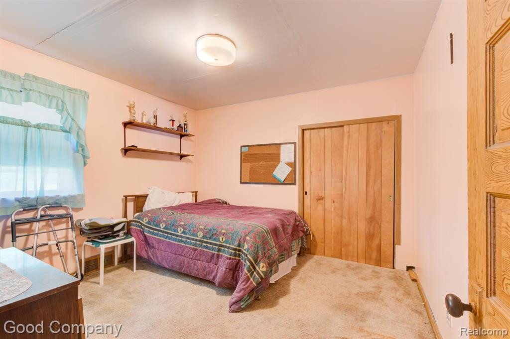 14 DIVISION Street, Oxford, MI 48371 — Photo 18