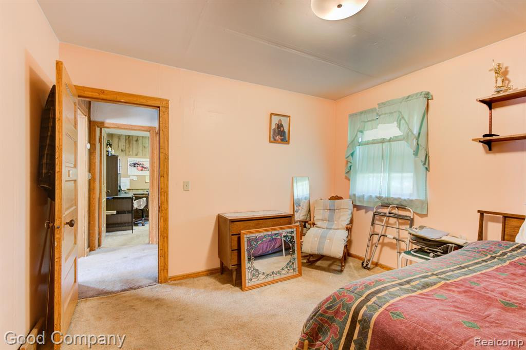 14 DIVISION Street, Oxford, MI 48371 — Photo 19