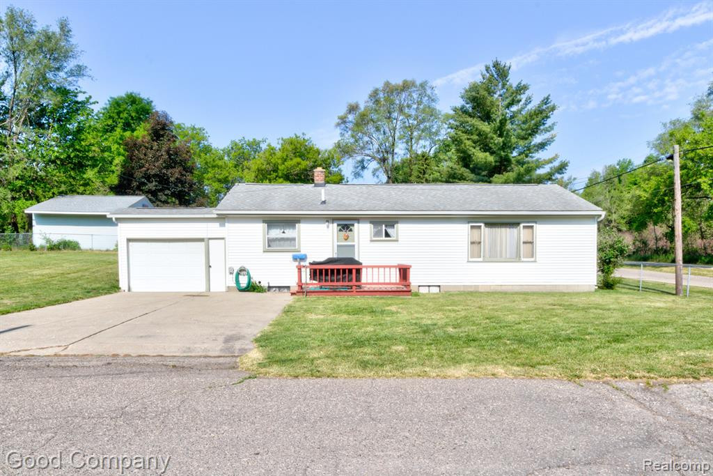 14 DIVISION Street, Oxford, MI 48371 — Photo 28