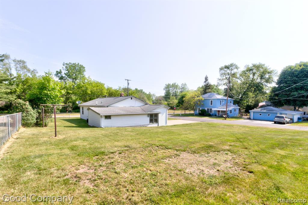14 DIVISION Street, Oxford, MI 48371 — Photo 32
