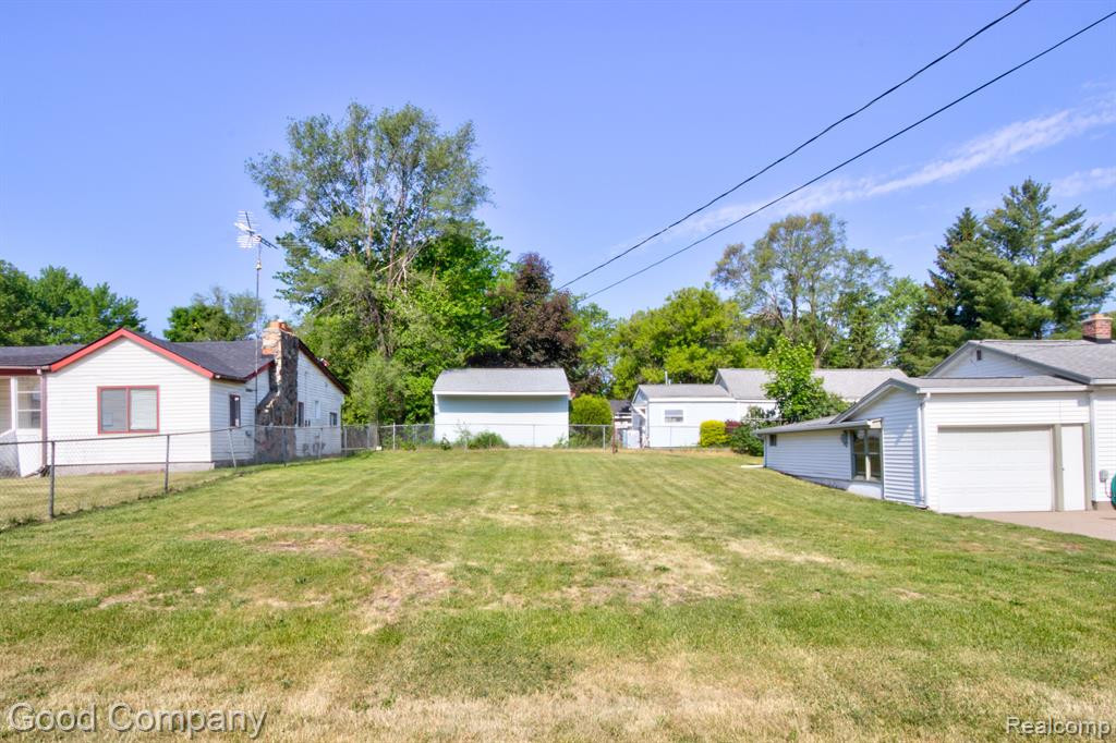 14 DIVISION Street, Oxford, MI 48371 — Photo 33
