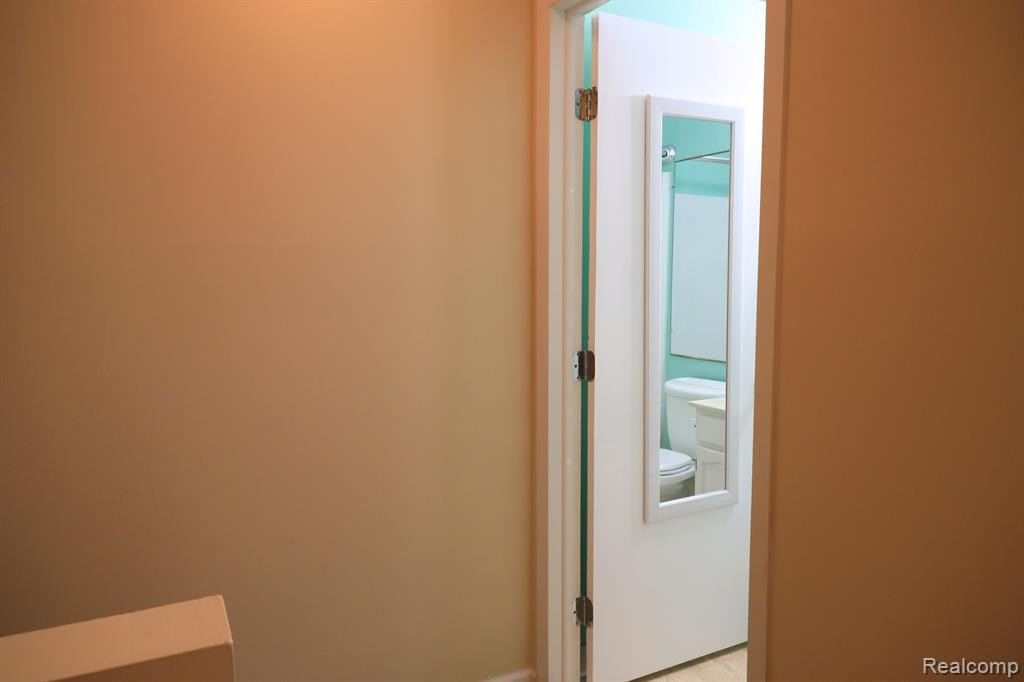 1444 MARINER Drive, Walled Lake, MI 48390 — Photo 10