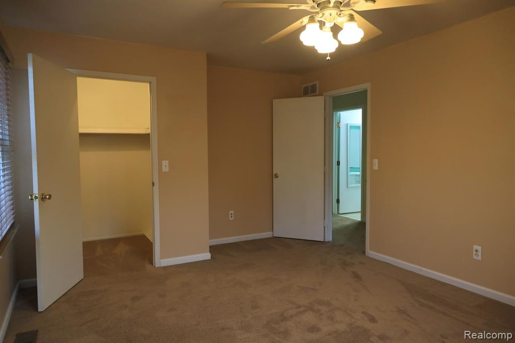 1444 MARINER Drive, Walled Lake, MI 48390 — Photo 14
