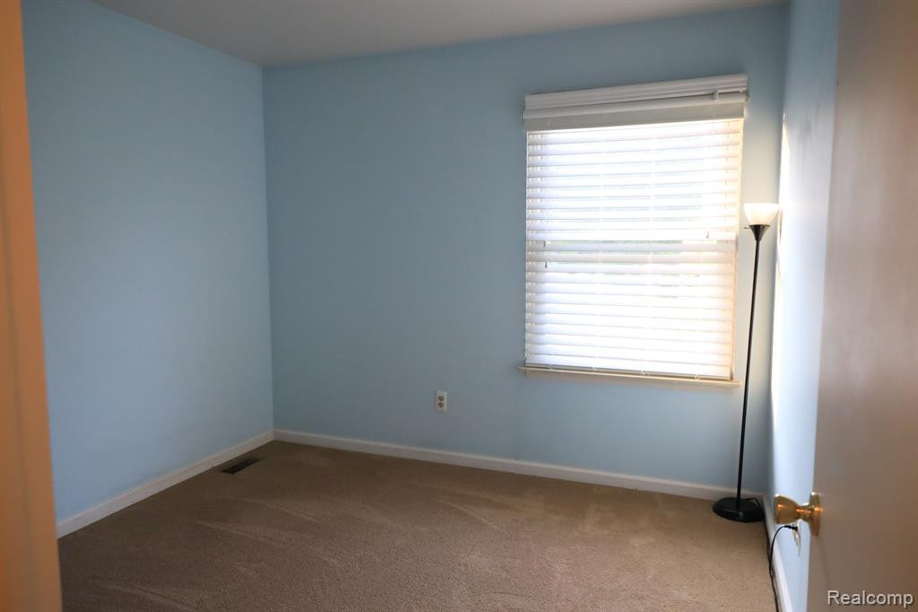 1444 MARINER Drive, Walled Lake, MI 48390 — Photo 15