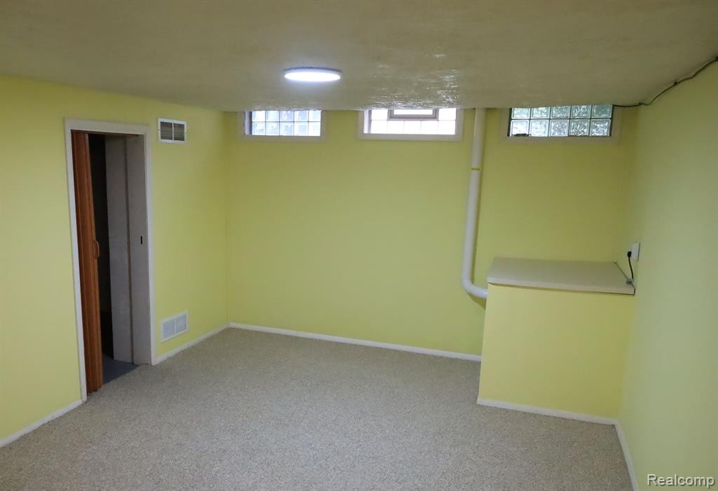 1444 MARINER Drive, Walled Lake, MI 48390 — Photo 17