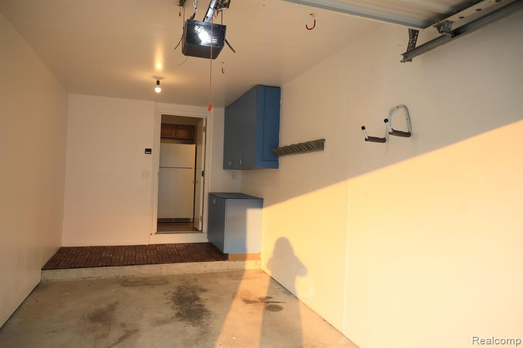 1444 MARINER Drive, Walled Lake, MI 48390 — Photo 20