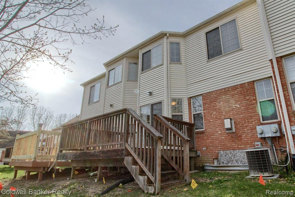 8905 MILLINGTON Court, 27, Belleville, MI 48111 — Photo 6