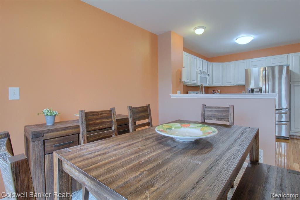 8905 MILLINGTON Court, 27, Belleville, MI 48111 — Photo 12