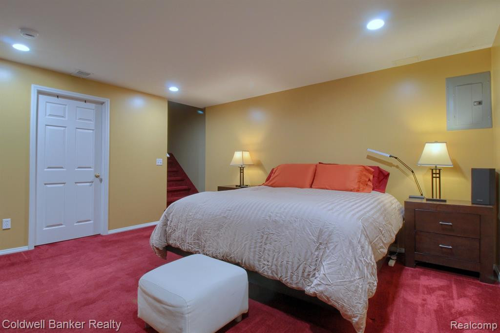 8905 MILLINGTON Court, 27, Belleville, MI 48111 — Photo 16