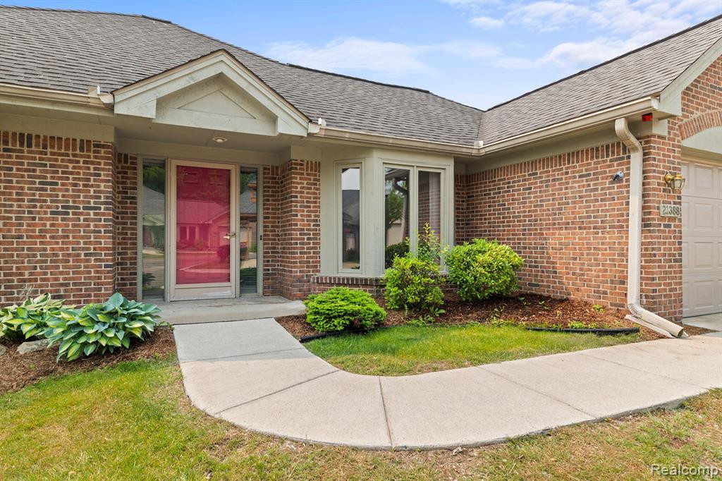 21388 MAGNOLIA Court, 4, Farmington Hills, MI 48336 — Photo 4