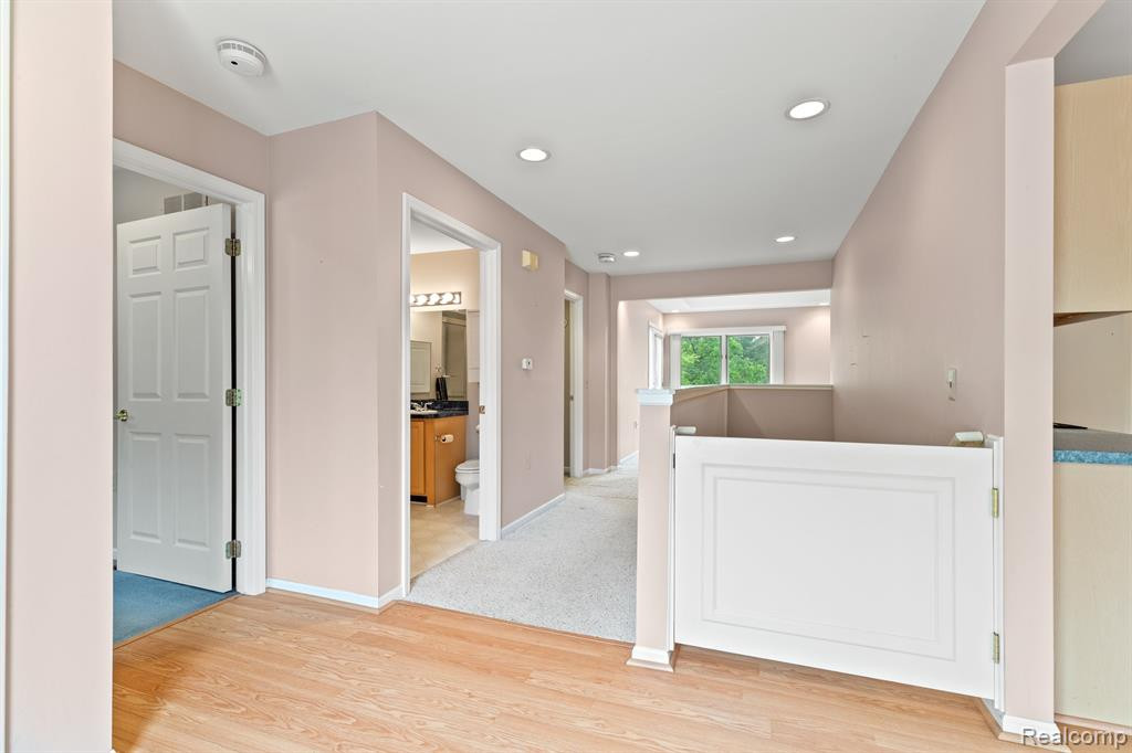 21388 MAGNOLIA Court, 4, Farmington Hills, MI 48336 — Photo 5
