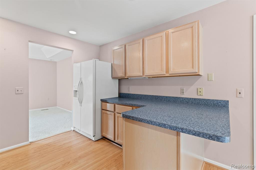 21388 MAGNOLIA Court, 4, Farmington Hills, MI 48336 — Photo 9