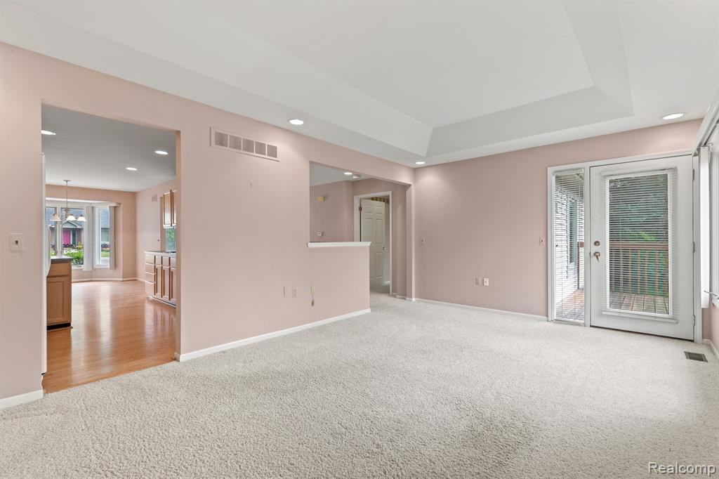 21388 MAGNOLIA Court, 4, Farmington Hills, MI 48336 — Photo 12