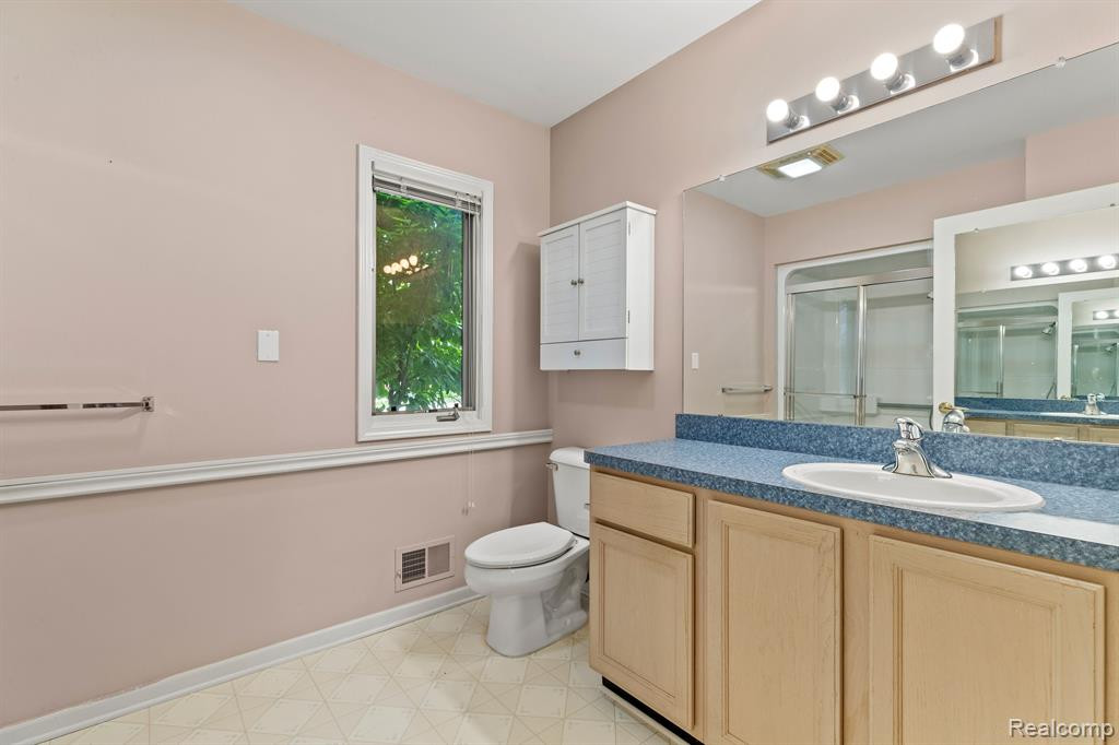 21388 MAGNOLIA Court, 4, Farmington Hills, MI 48336 — Photo 21