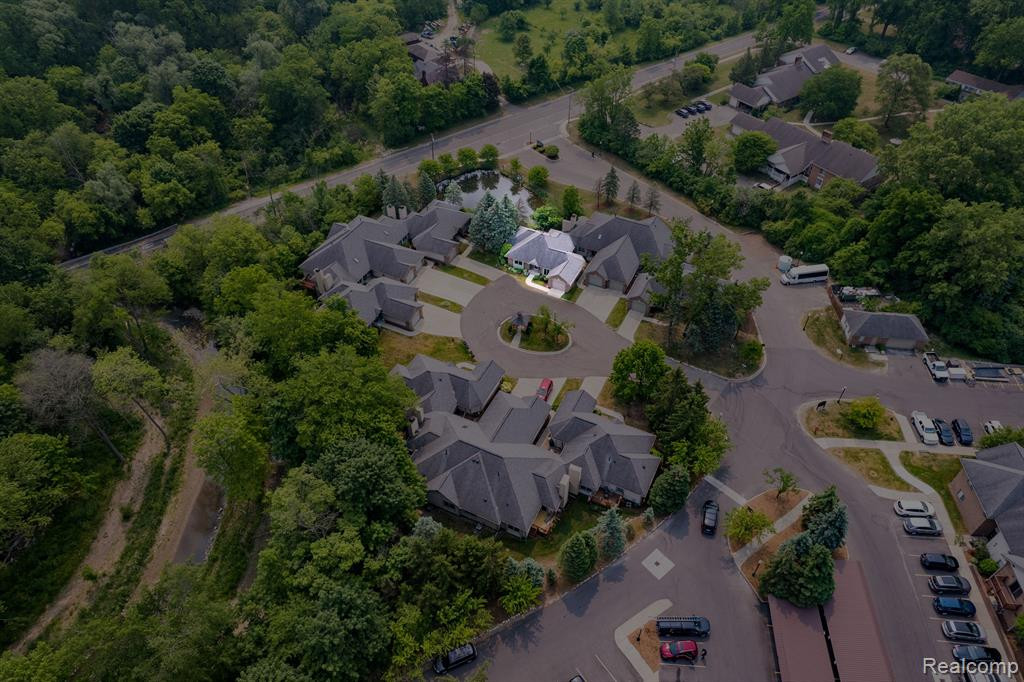 21388 MAGNOLIA Court, 4, Farmington Hills, MI 48336 — Photo 28
