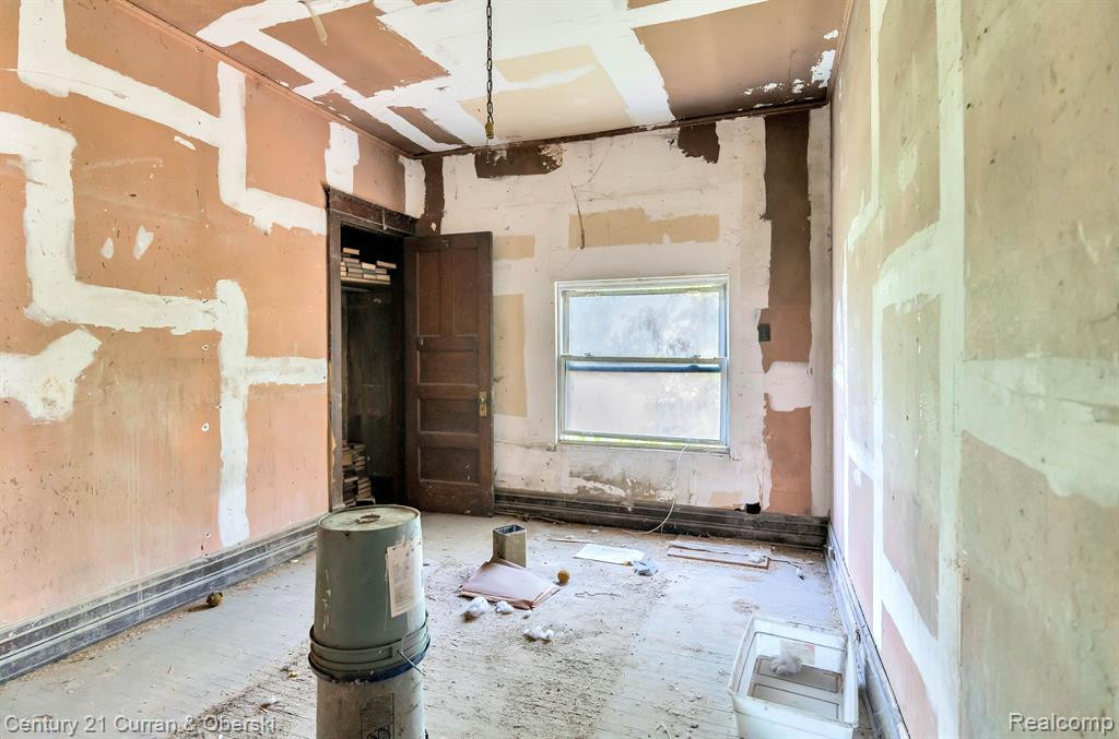 732 S GREEN Street, Detroit, MI 48209 — Photo 17