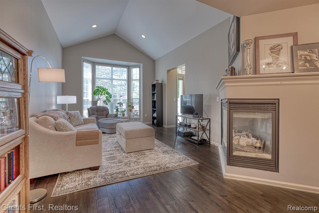 17102 CAITLIN Circle, Walled Lake, MI 48390 — Photo 4
