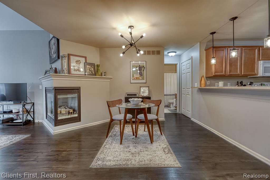 17102 CAITLIN Circle, Walled Lake, MI 48390 — Photo 9