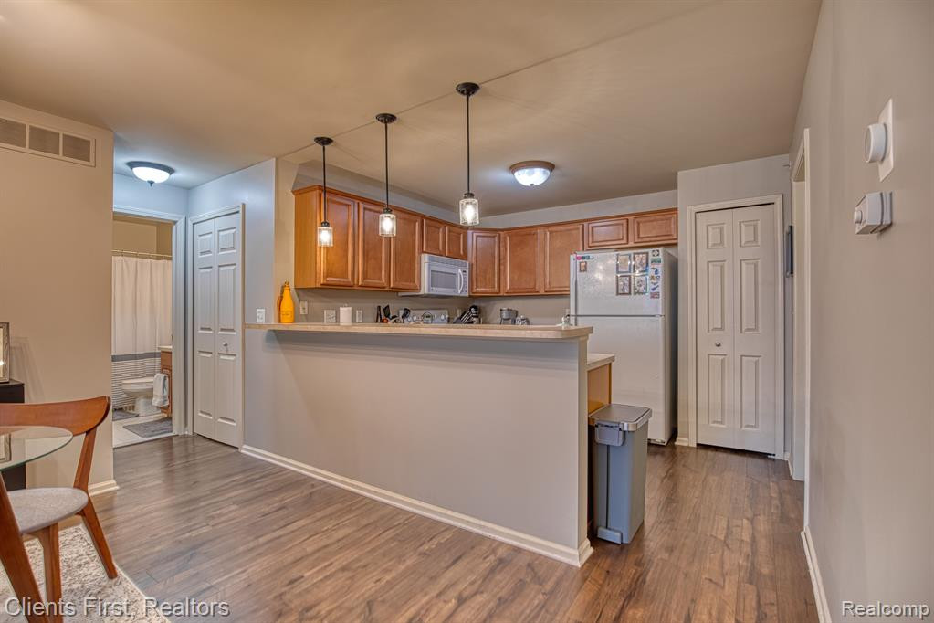 17102 CAITLIN Circle, Walled Lake, MI 48390 — Photo 11