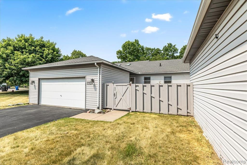 2964 W TELLURIDE, Brighton, MI 48114 — Photo 3