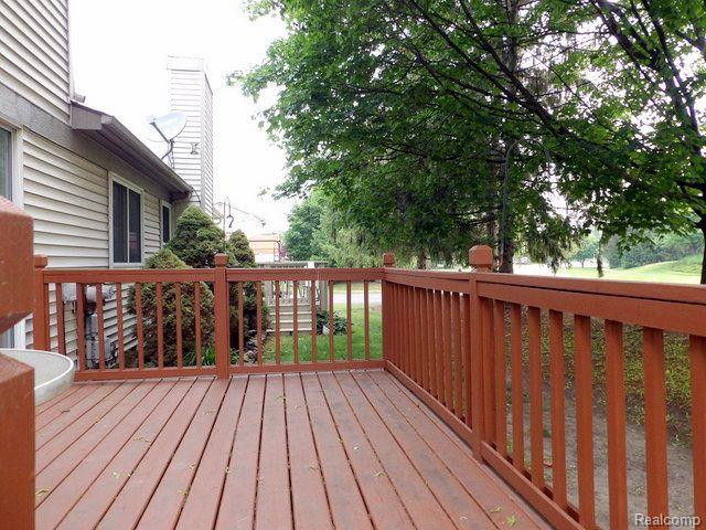22509 SILVER CREEK Drive, Woodhaven, MI 48183 — Photo 21