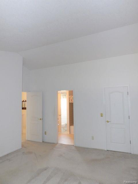22509 SILVER CREEK Drive, Woodhaven, MI 48183 — Photo 28