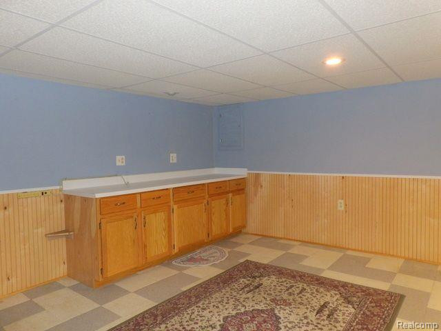 22509 SILVER CREEK Drive, Woodhaven, MI 48183 — Photo 35